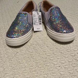 Girls slip on shoes